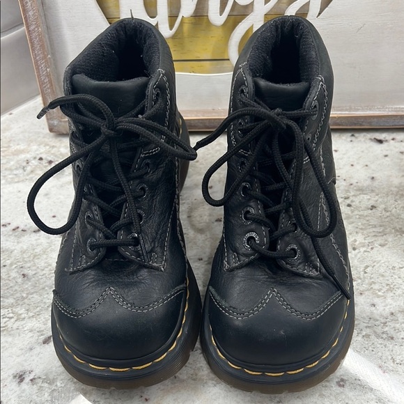 DR. MARTENS Vintage Y2K Black Leather 12281 Floral Chunky Platform Ankle Boots- - Picture 2 of 10